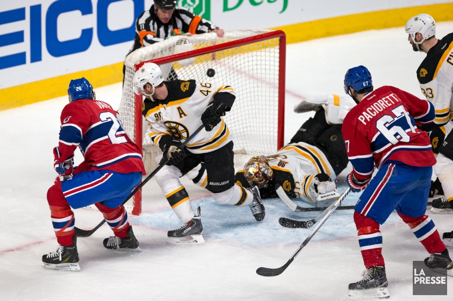 Thomas Vanek (à gauche) a marqué le premier... (Photo Robert Skinner, La Presse)