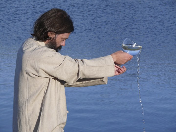 Les 15 sectes les plus dangereuses au monde... 912824-olivier-manitara-fondateur-leader-spirituel