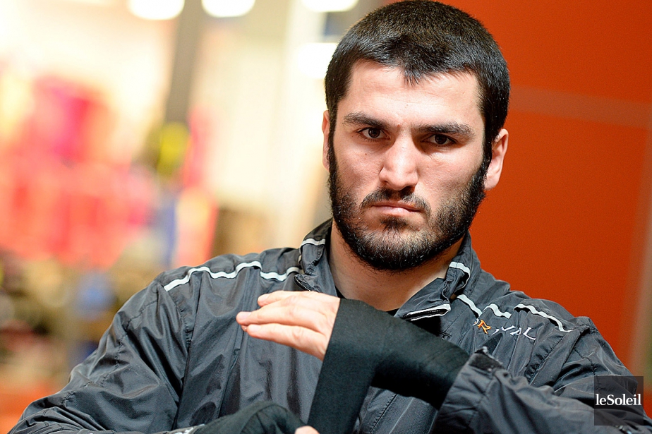 989967-artur-beterbiev.jpg