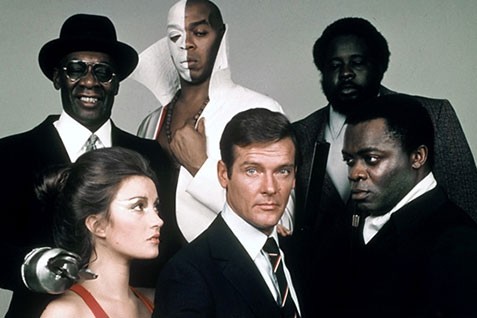 995595-yaphet-kotto-coin-inferieur-gauche.jpg