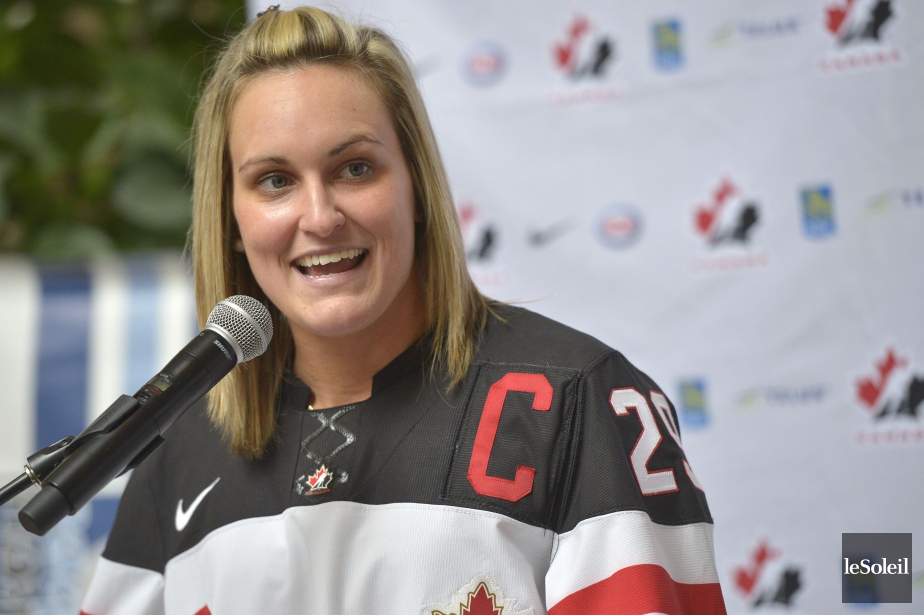 Marie-Philip Poulin Nommée Capitaine D'Équipe Canada | Hockey