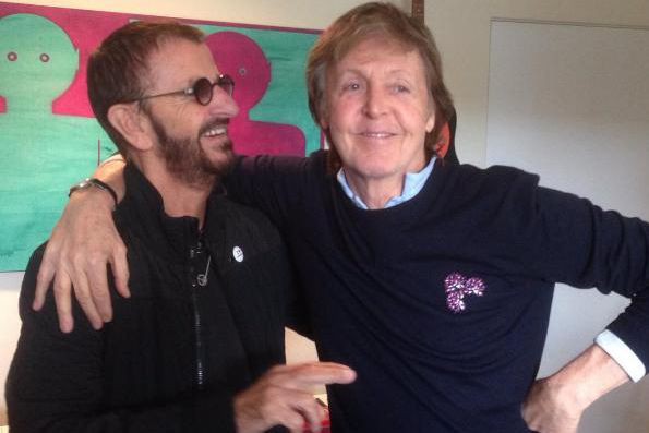 Paul McCartney rejoue avec (et pour) Ringo Starr - LaPresse.ca