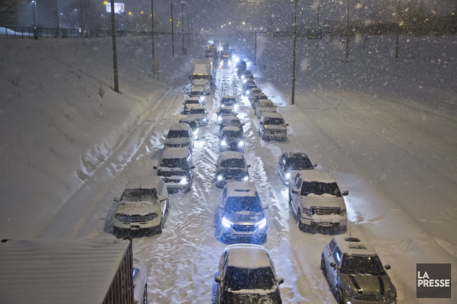 Situations D Urgence Que Faire Lorsqu On Est Pris Dans Sa Voiture La Presse