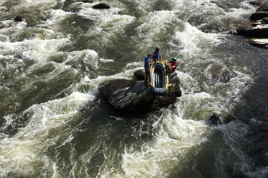 Opération de sauvetage dans la rivière Magog - LaPresse.ca