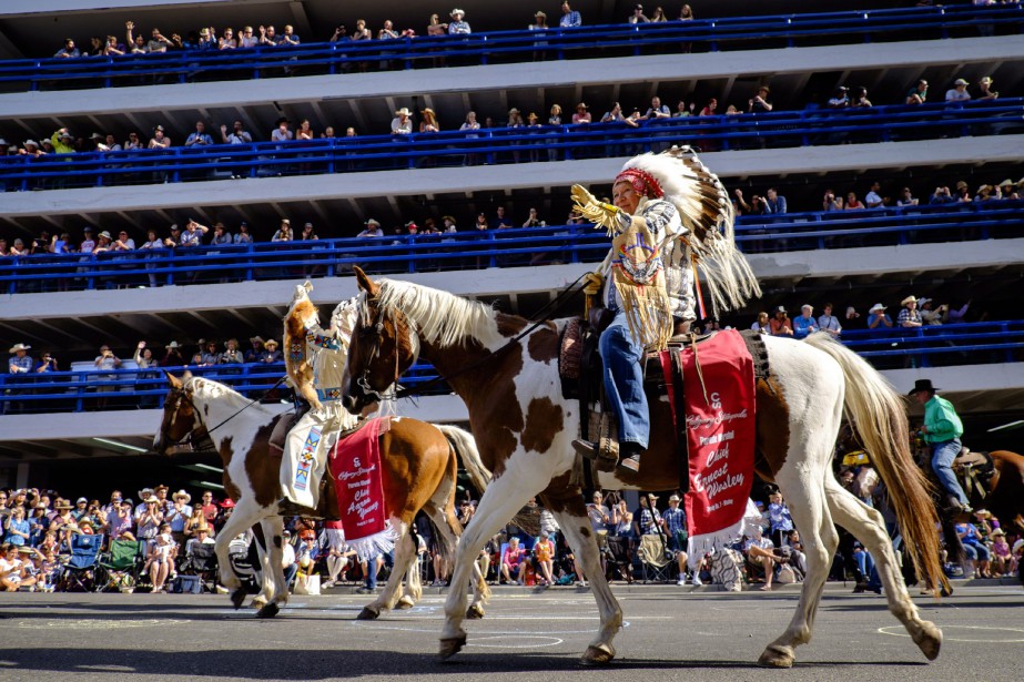 Le Stampede de Calgary est lancé avec son traditionnel défilé