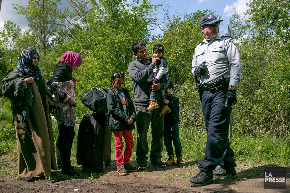 Les demandeurs d`asile qui entrent illégalement au Canada - seulement