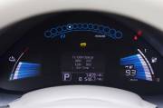 Mitsubishi i-Miev c. Nissan Leaf: Les survoltées de la route - image 4.0 La Leaf est équipée d'un dispositif GPS capable... (Photo Éric LeFrançois, collaboration spéciale) - image 4.0