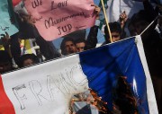 Violentes manifestations anti-Charlie Hebdo au Pakistan - image 2.0 Des manifestations ont aussi lieu vendredi dans les... (PHOTO A MAJEED, AFP) - image 2.0