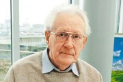 Procès du «comptable d'Auschwitz»: peut-être le dernier nazi devant la justice - image 1.0 Oskar Gröning, qui aura 94 ans le 10... (PHOTO LIGUE DE DÉFENSE JUIVE) - image 1.0