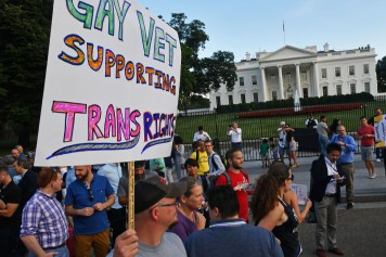 Trump saisit la Cour suprême pour bannir les transgenres de l'armée