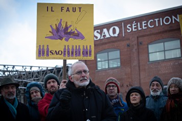 Consigne des bouteilles de vin: nouvelle offensive envers la SAQ