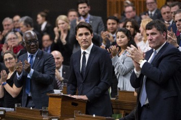 Terrorisme: Trudeau sévère envers «les dirigeants du monde»