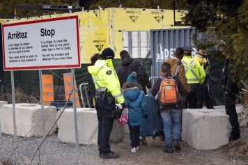 Le nombre de demandeurs d'asile en baisse cette année au Canada