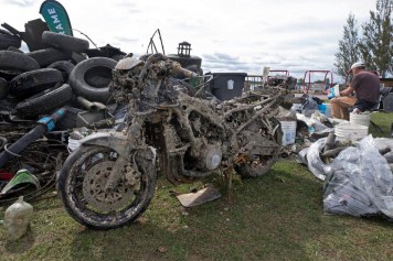 Quatre tonnes de déchets repêchés sur 750 mètres à Lachine