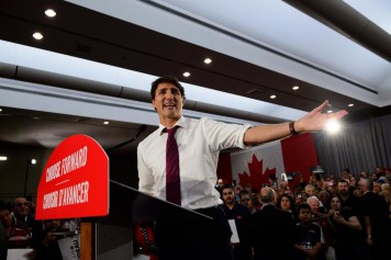 Sondage: les libéraux et les conservateurs à égalité