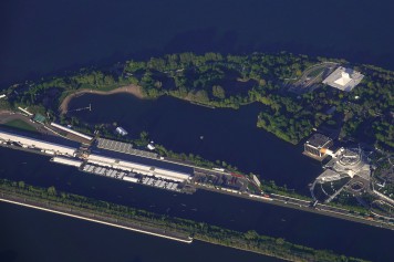 Montréal ferme l'île Notre-Dame et les stationnements du parc du Mont-Royal
