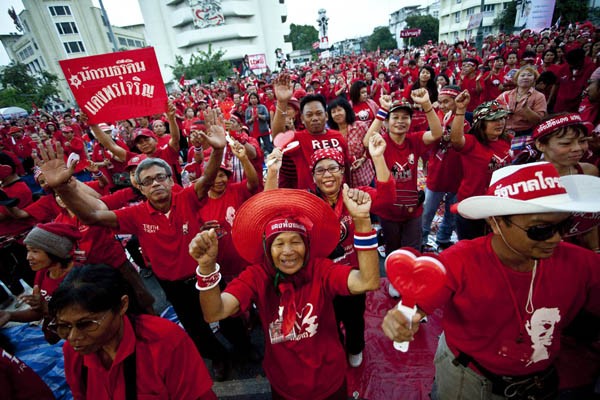 Thaïlande: près de 100 000 «chemises rouges» manifestent | Asie & Océanie