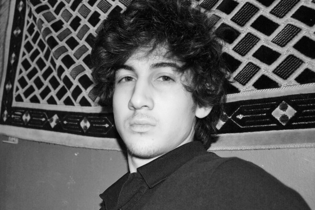 Des tracts clamant l'innocence de Dzhokhar Tsarnaev diffusés au Kirghizstan Des tracts comportant des photos de Tsarnaev et... (PHOTO ARCHIVES AP/VK.COM)
