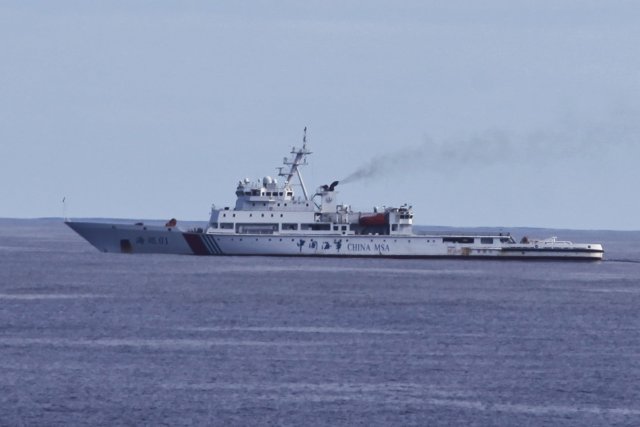 Le bateau de la Garde cotière chinoise Haixun... (Photo Reuters)