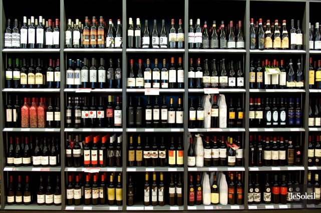 Prix du vin: la SAQ tire toujours de la patte Selon des données tirées lundi des sites des... (Photo archives Le Soleil)
