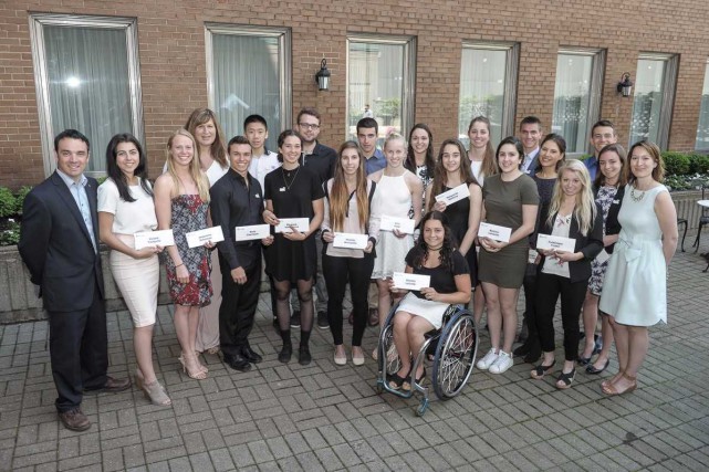 80 000 $ en bourses à 22 étudiants-athlètes émérites Vingt-deux étudiants-athlètes émérites se sont partagé 80 000 $... (Photo Groupe NH Photographes)