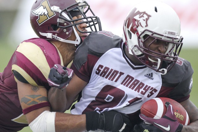 D'abord annulé, le Loney Bowl aura finalement lieu mardi Un problème d'admissibilité d'un joueur utilisé par les... (Photo Viktor Pivovarov, archives La Presse canadienne)