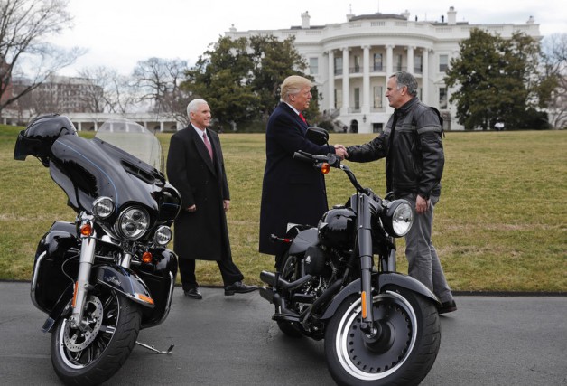 Les ventes glissent chez Harley Davidson, l'action prend une débarque en Bourse Le pdg de Harley Davidson, Matt Levatich, a rencontré... (Photo : AP)