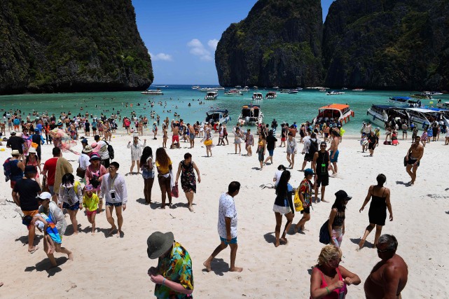 Le tourisme  de  masse  mal diction des plages de  r ve d 