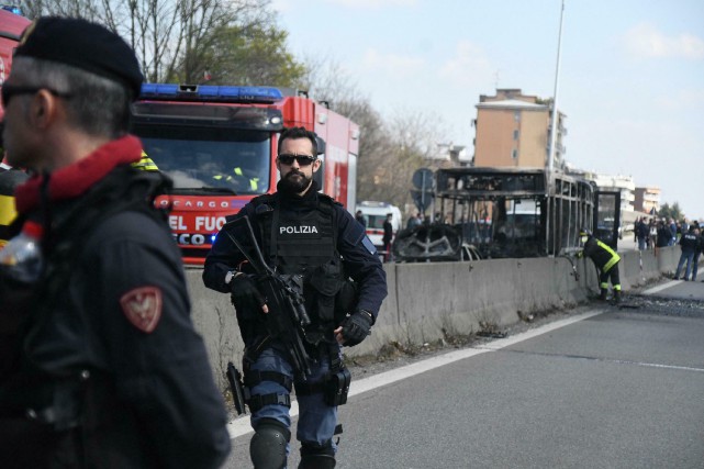 Massacre évité de justesse en Italie pour 51 élèves pris en otage