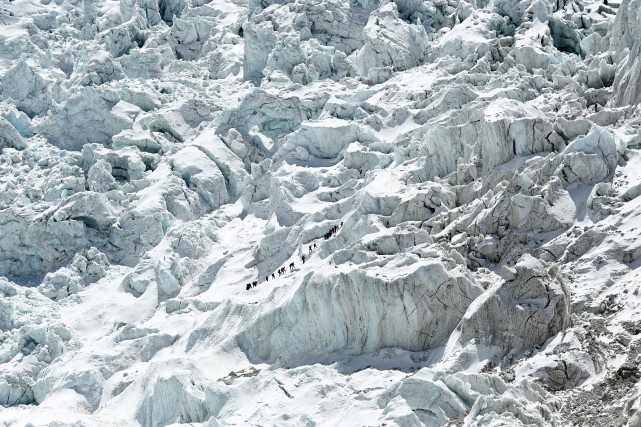 Certains de ces glaciers figurent parmi les plus... (PHOTO PRAKASH MATHEMA, ARCHIVES AGENCE FRANCE-PRESSE)