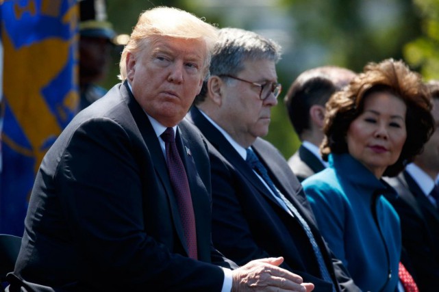 Aux États-Unis, les nombreuses fausses nouvelles qui ont circulé... (PHOTO EVAN VUCCI, ASSOCIATED PRESS)