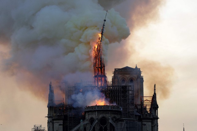 Flèche de Notre-Dame: l'architecte chargé du projet contredit Macron