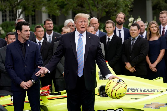 Trump accueille le vainqueur français des 500 milles d'Indianapolis Le président Donald Trump a déclaré que gagner... (PHOTO KEVIN LAMARQUE, REUTERS)