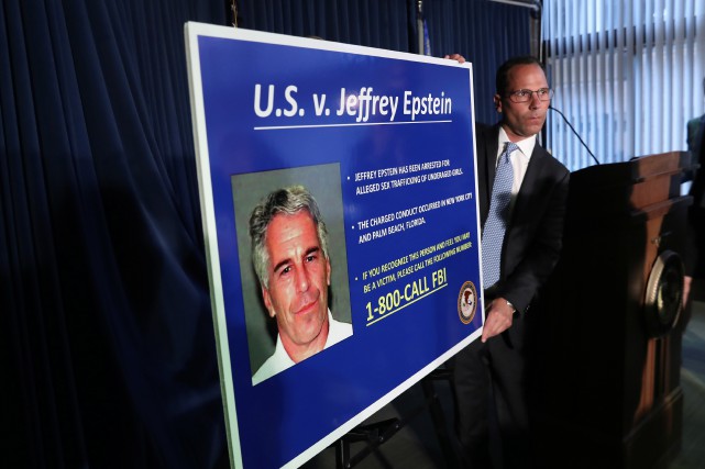 Mort de Jeffrey Epstein: les spéculations se multiplient