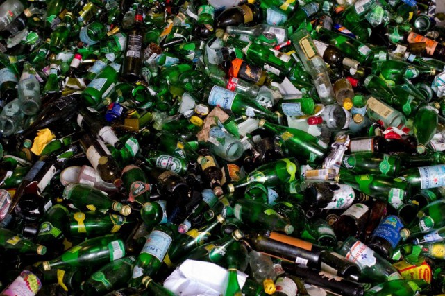 Recyclage du verre: la bataille de la consigne s'engage à Québec