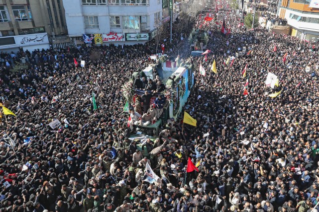 Plus de 50 morts dans une bousculade lors des funérailles de Soleimani