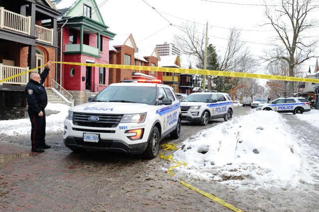 Fusillade à Ottawa: un mort, trois blessés