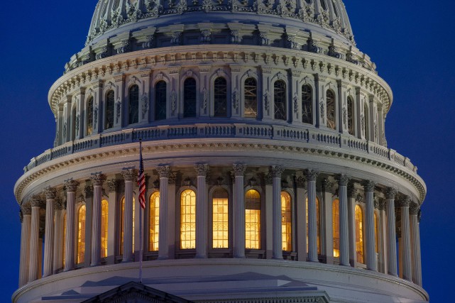 Destitution: le Sénat reçoit l'acte d'accusation de Trump mercredi