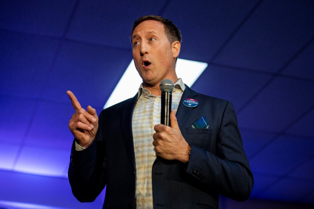 Direction du Parti conservateur: Peter MacKay se lance dans la course