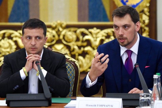 Ukraine: Zelensky refuse la démission de son premier ministre