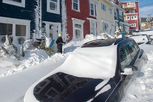 Terre-Neuve: St. John's sous la neige, des militaires seront déployés