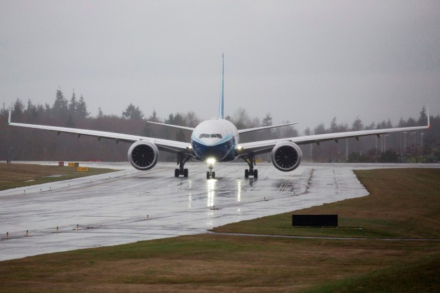 Boeing: le vol inaugural du 777X encore repoussé à cause du vent