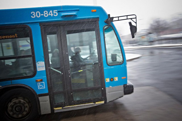 Montréal veut multiplier les voies de circulation réservées aux autobus