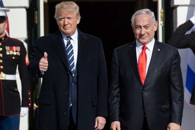 Trump dévoile son plan de paix : Nétanyahou jubile, colère des Palestiniens