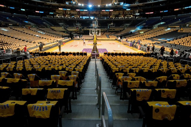 Cinq jours après la mort de Kobe Bryant, les Lakers retrouvent le Staples Center