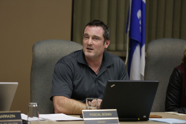 Le maire de Granby prolonge son deuxième congé