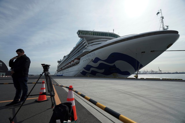 Coronavirus: cinq autres canadiens infectés sur le bateau de croisière