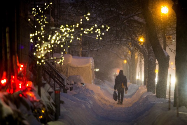 Le Québec affecté par «une vraie tempête», carambolage monstre sur l'A20