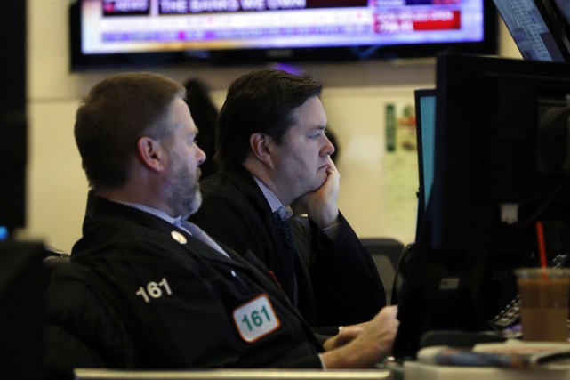 Wall Street chute de 3 % suite à un vent de panique autour du coronavirus