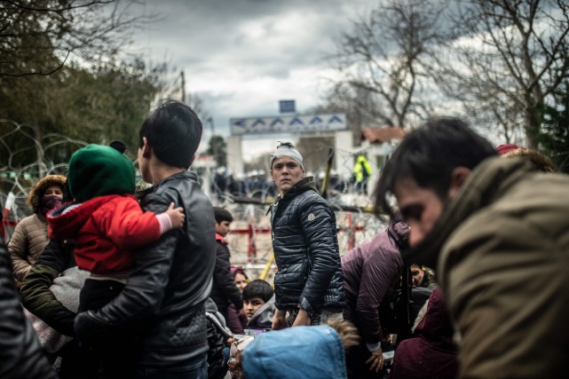 Les migrants à l'assaut de la frontière terrestre gréco-turque